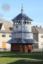 Дзвіниця в селі Добротів (Надвірнянський район)