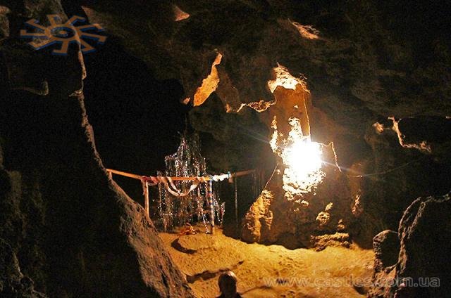 Печера "Кришталева" або "Криштальна", село Кривче Борщівського району