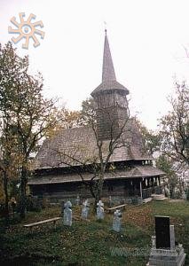 Церква в с. Нересниця Тячівського району. 18 ст., мараморський тип.  25 березня 2003 року церква згоріла.