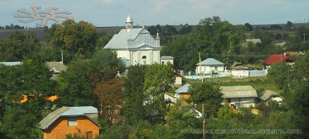 Греко-католицька церква з 1830-х у Семаківцях. 28 вересня 2013 р.
