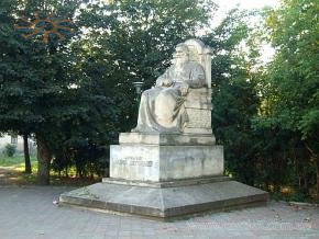 Пам'ятник митрополиту А. Шептицькому