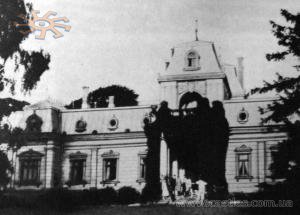 Палац Баворовських у Сороцькому близько 1930 р. Фото з 7 тому "Історії резиденцій на давніх кресах Речі Посполитої" Романа Афтаназі.