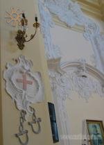 Символ ордену на стінах храму