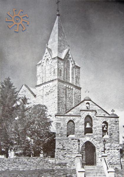 Ось так виглядав костел авторства Теодора Тальовського в Підгайчиках до перебудови його на церкву. Фото до 1939 р.