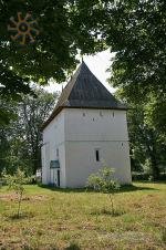 Old church in Toporivtsi (Chernivtsi Region, Ukraine)