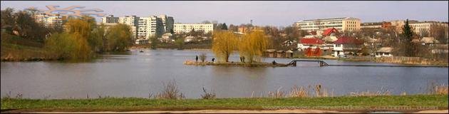 Монастирище. Панорама центру міста, 8 квітня 2008 р.