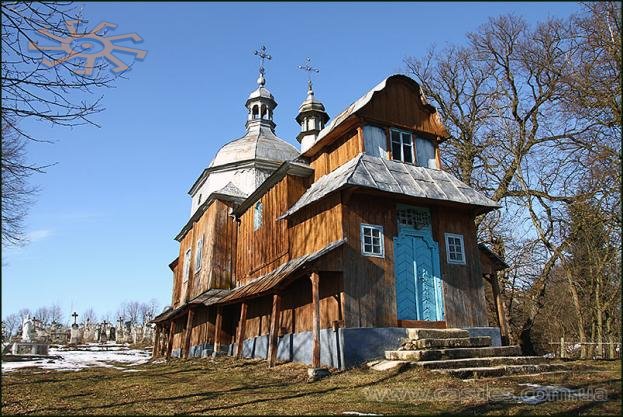Прегарна Миколаївська церква в Надрічному