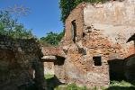 Деякі куточки замку в Жовкві все ще в стані руїни