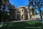 Koropiec. Pierwotny pałac został wzniesiony przez Mysłowskich na początku XIX w. Stanisław Badeni przebudował pałac po 1893 r. na wielkopańską rezydencję w stylu neorenesansowym