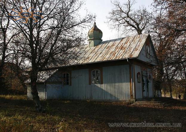 Стара дерев'яна каплиця у Великих Чорнокінцях