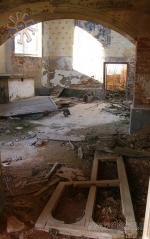 Руина костела в селе Ковалевка в Тернопольской области