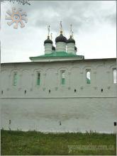 Кремлівські стіни і Успенська церква