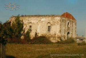 Зруйнований костел св. Антонія в Бобулинцях. 8 жовтня 2009 р.