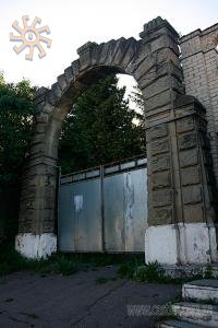 The gate of the palace