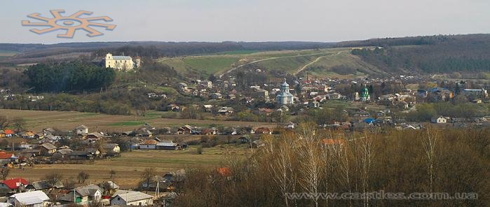 Панорама Буданова з замковою горою. Квітень-2014
