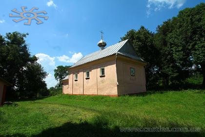 Церква в Мотрунках навряд чи була колись костелом, зведеним у 1730 р. Хоча...