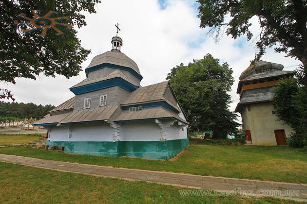Стара церква  та дзвіниця у Деренівці.