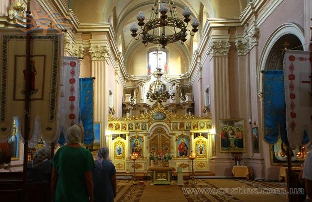 Інтер'єр екс-костелу в Богородчанах (зараз там православна церква МП). Серпень-2018: