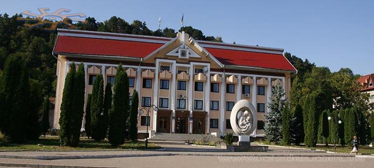 Центр Косова