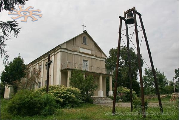 Костел в Кутківцях. Серпень-2008.