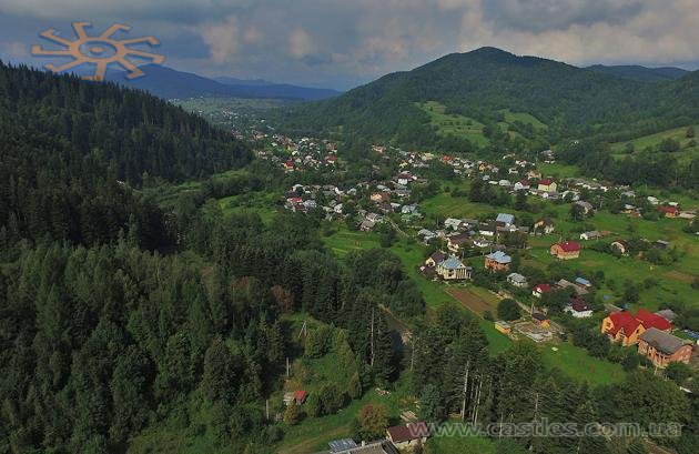 Вид на село Маняву з неба.