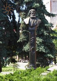 Пам'ятник М. Мункачу в Мукачевому
