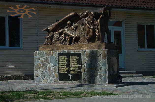 Монумент Небесній Сотні у Ланчині. 25 квітня 2018 р.