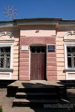 В теперішній друкарні в 1919 р. був штаб козацького полку В.Примакова.