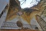 Зруйнований костел в селі Ілавче
